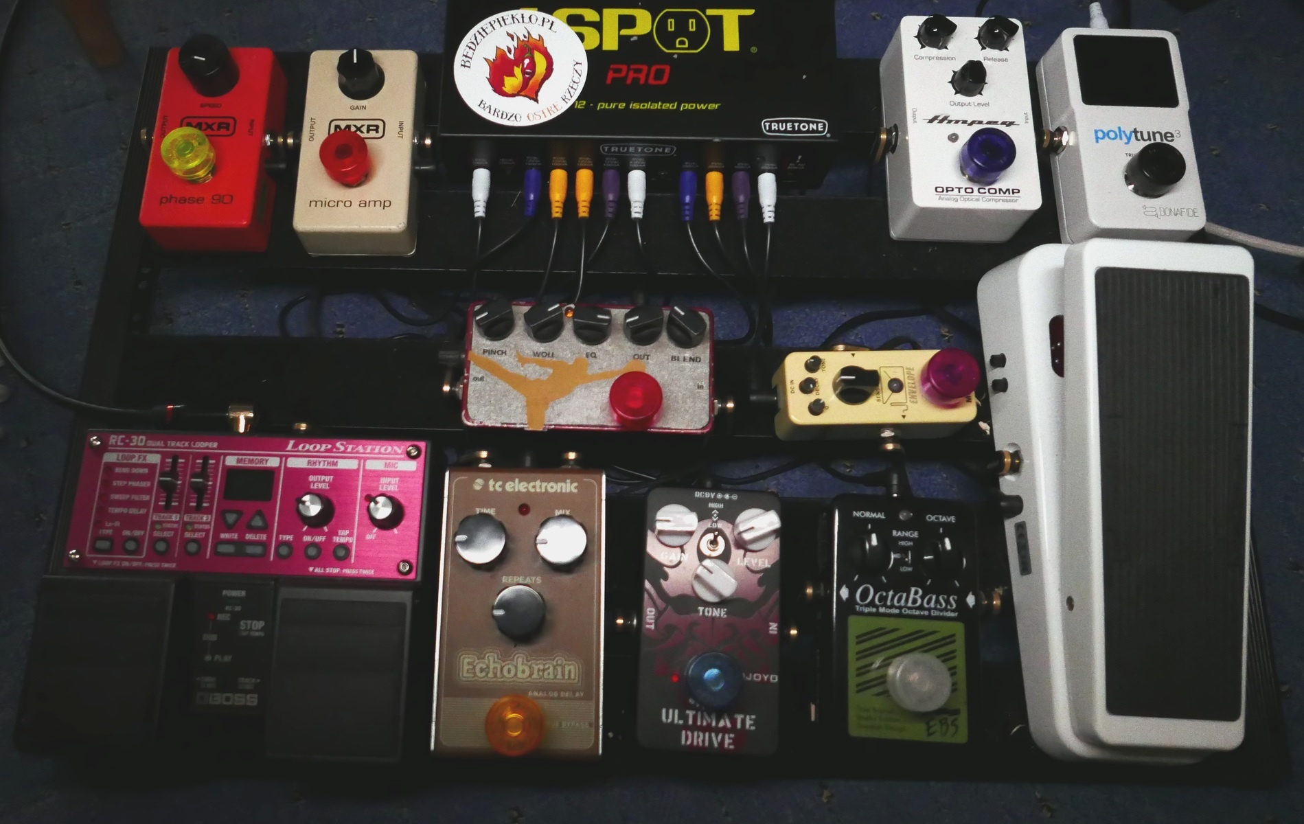 TC Electronic Music Gear Setup by meerootz featuring TC Electronic PolyTune 3, Boss RC-30 Loop Station, and MXR M133 Micro Amp and 2 more pieces of gear