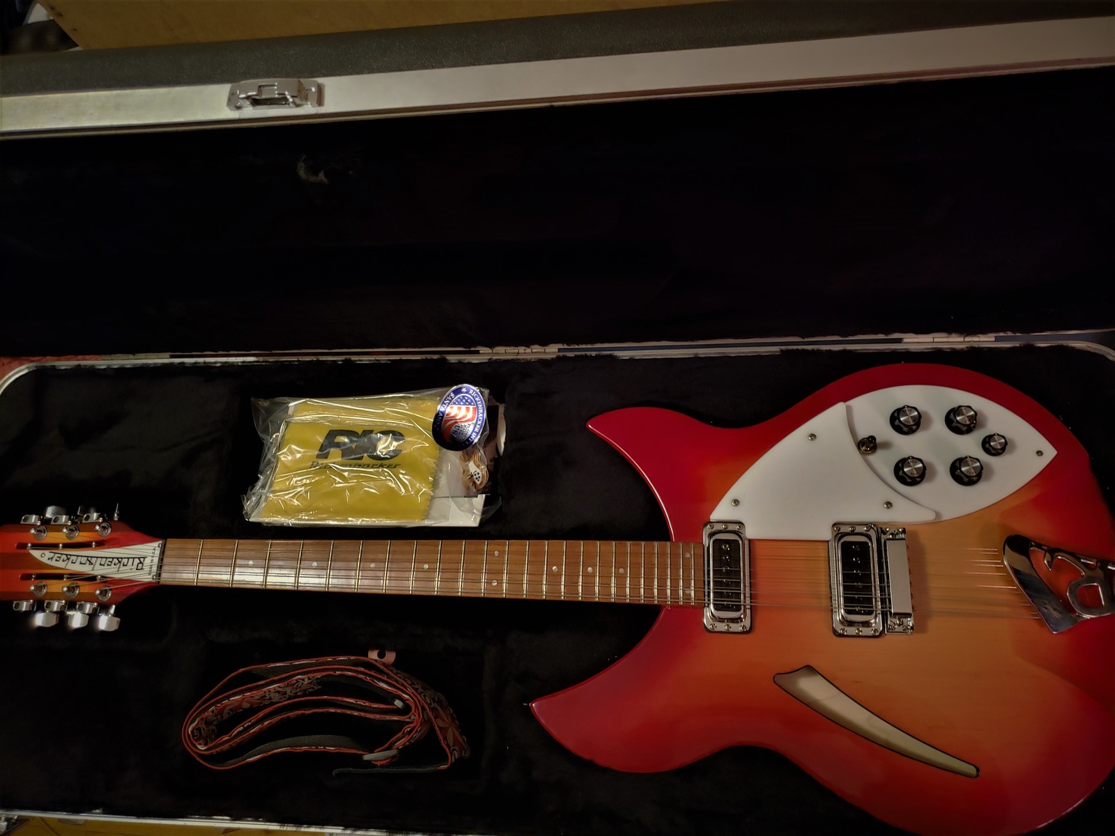 Music Gear Setup by skilesp featuring Rickenbacker 330-12 12-String Guitar