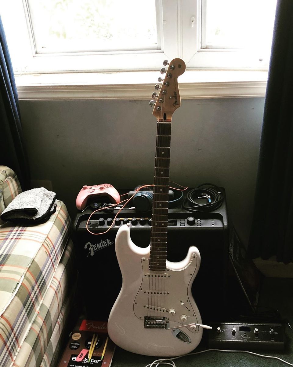 Music Gear Setup by connorco77 featuring Fender Mustang GT 100 and Fender Player Stratocaster