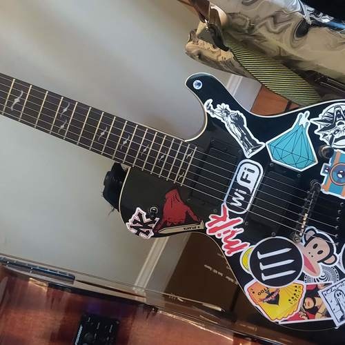 Photo of Dean Deceiver Guitar