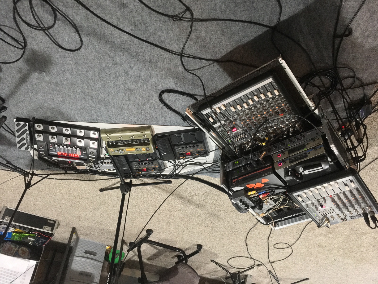 Metal Music Gear Setup by shawnphillips2 featuring Sennheiser EW 500 G3 Pro Wireless System, Sennheiser EW 300 IEM G3, and Mackie PROFX8 and 1 more piece of gear