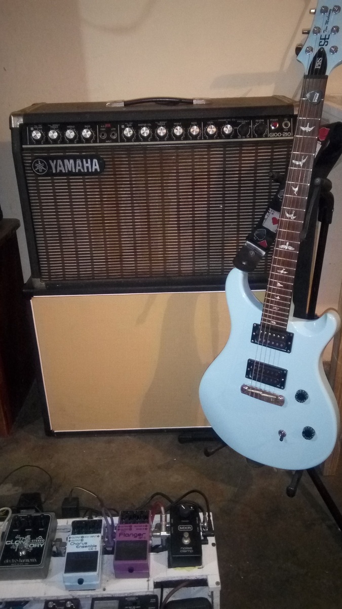Amp Rig by peter_ozahl featuring PRS SE Tim Mahoney Signature Guitar, yamaha g100-210 guitar amplifer, and edavi cab 2x12 celestion v30