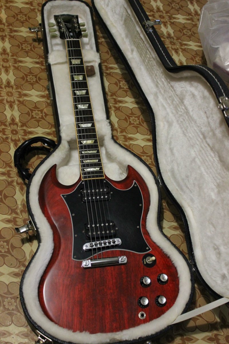 Music Gear Setup by yuriy_maslyaninov featuring Gibson SG Standard