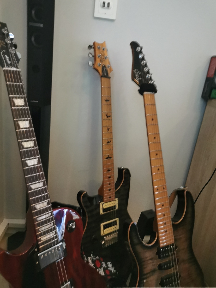 Metal Music Gear Setup by jrgn featuring Gibson Les Paul Studio, PRS SE Custom 24, and Suhr Modern Pro