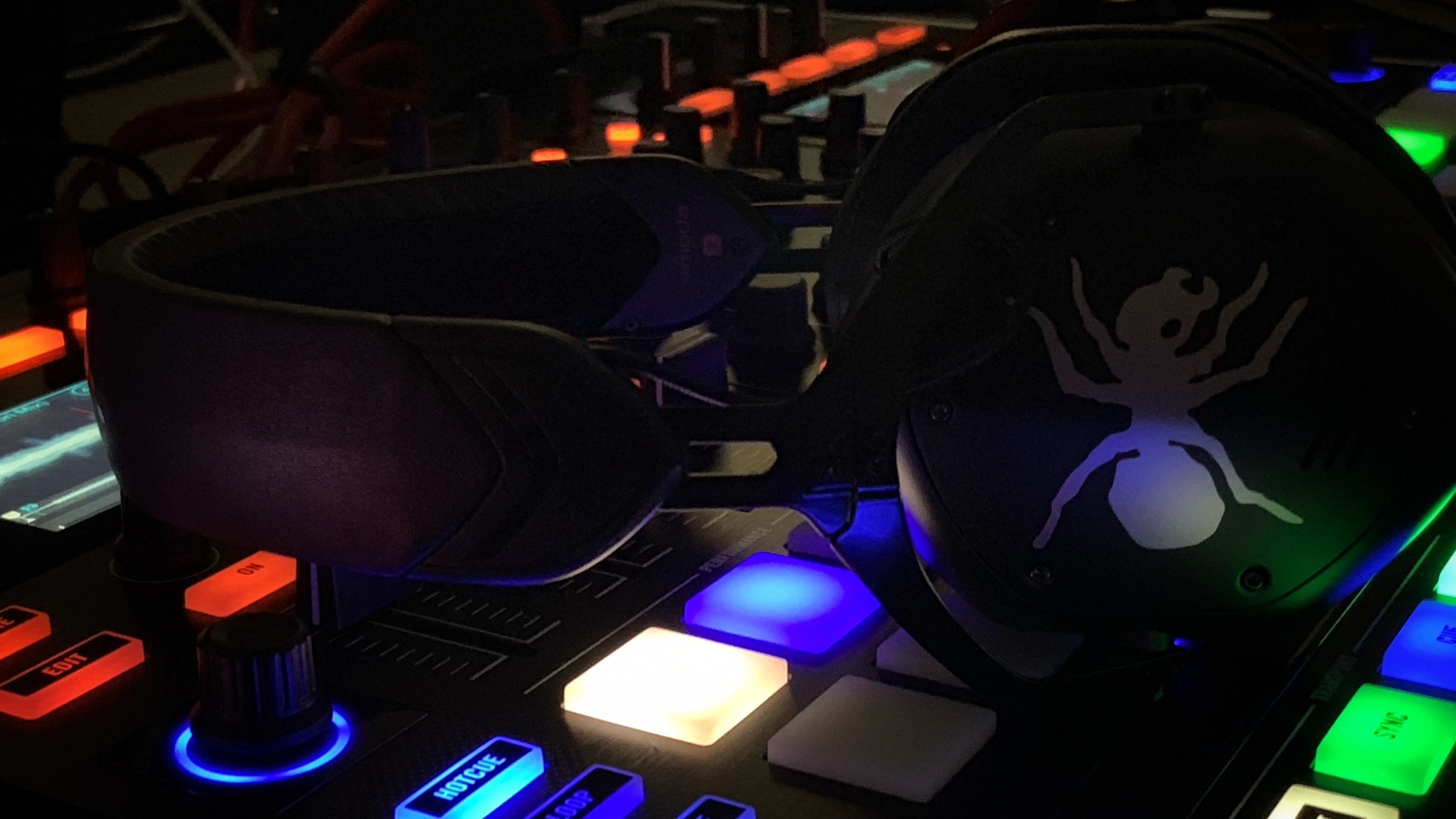 Electronic DJ Setup by thedustroom featuring V-Moda Crossfade M-100 Over-Ear Noise-Isolating Headphone and Native Instruments Traktor Kontrol S8 Controller