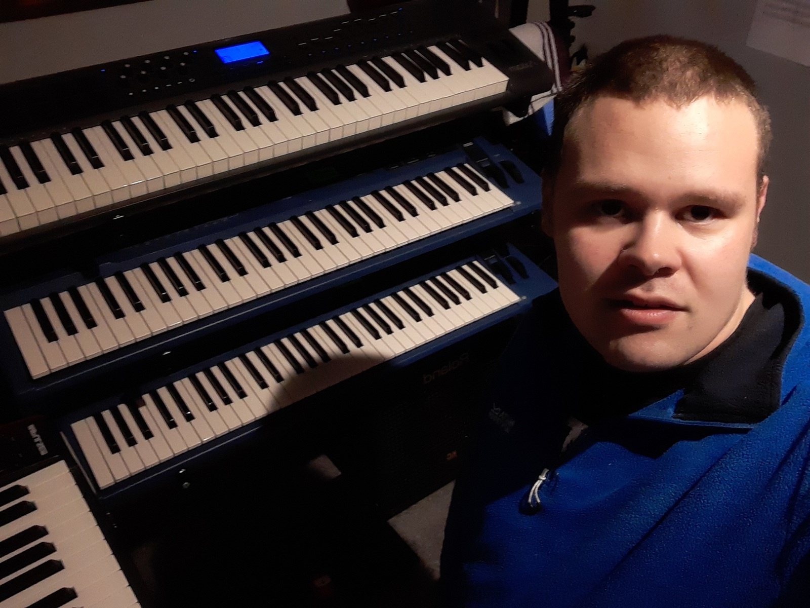 Electronic Synth Setup by themaninblack featuring M-Audio Axiom 61 Advanced Semi-Weighted USB MIDI Controller [1st Gen] and Yamaha CS1X