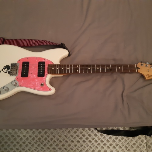 Fender Mustang P-90 - ranked #363 in Solid Body Electric Guitars