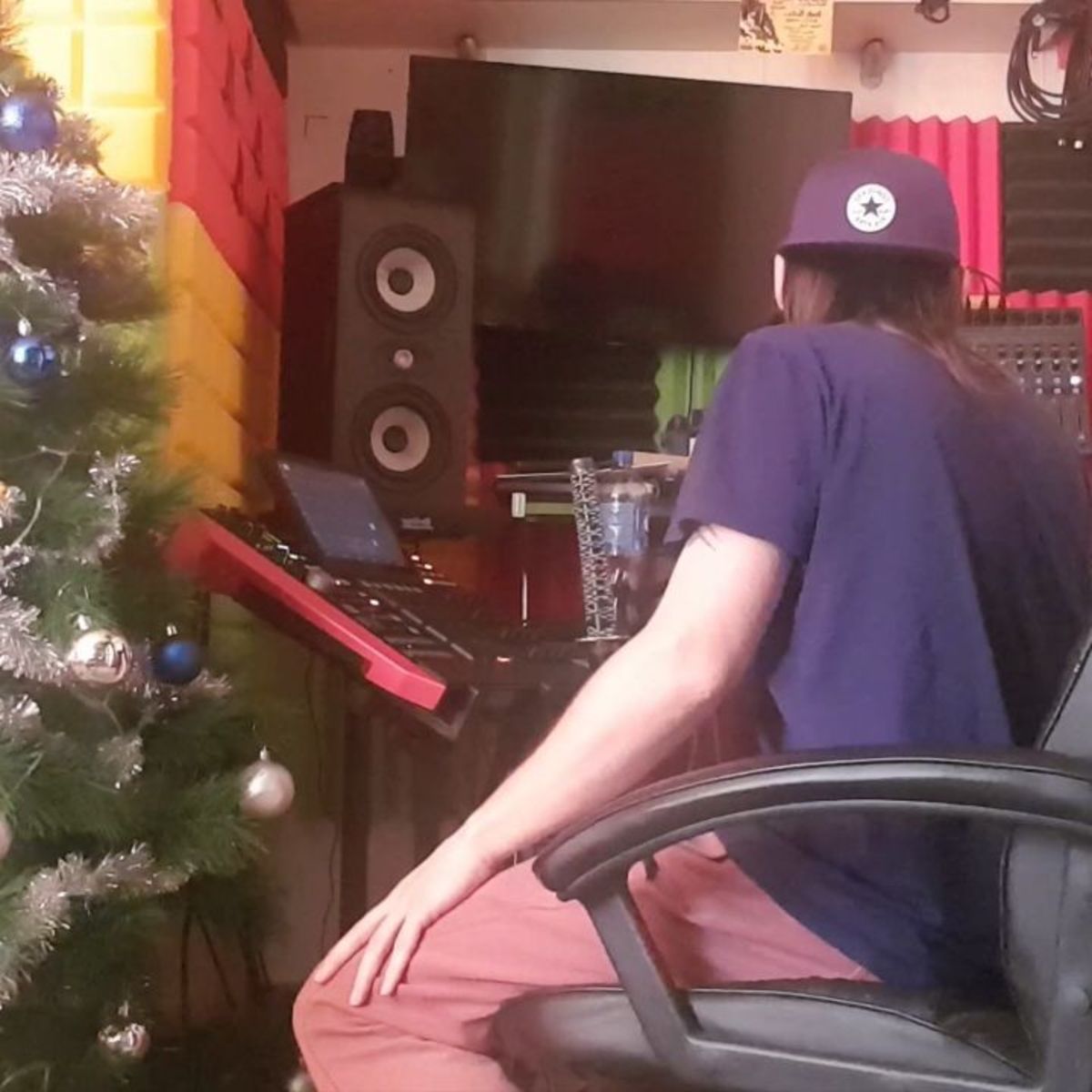 Hip Hop Synth Setup by rawplaya featuring Akai Professional MPC X, Zoom Livetrak L-12, and Focal Shape Twin