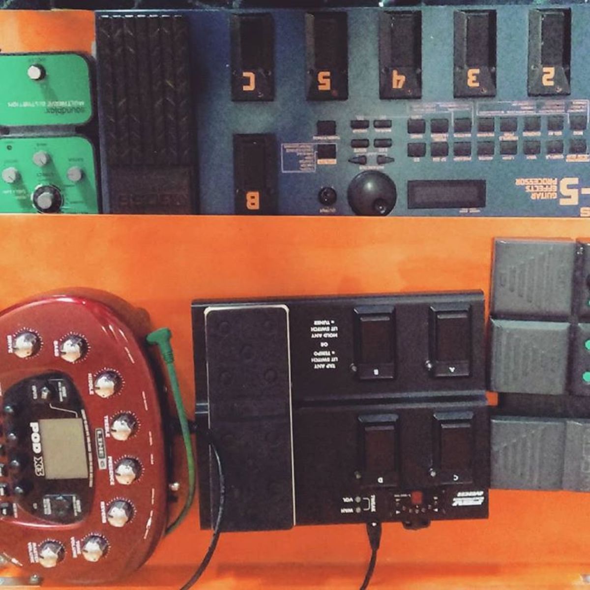 Line 6 Music Gear Setup by shoseinen featuring Line 6 Pod X3, Zoom G1Xon, and Source Audio Soundblox Multiwave Distortion and 2 more pieces of gear