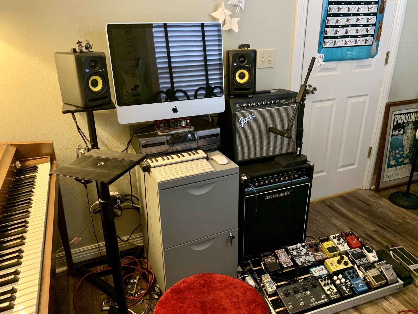 Pedalboard by jamesnotjim featuring Fulltone OCD, Shure SM57, and Boss OC-3 Super Octave and 17 more pieces of gear