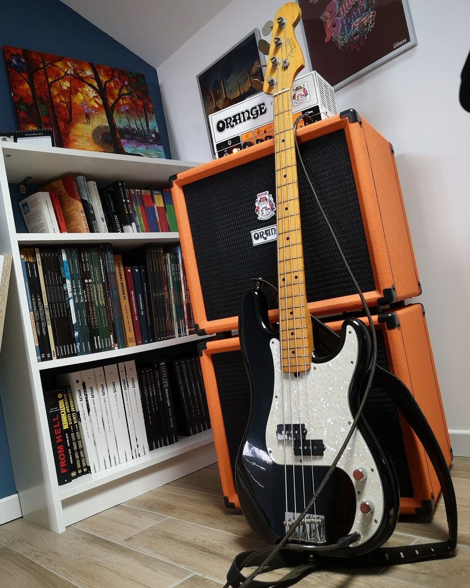 Metal Amp Rig by raphbass featuring Orange Terror Bass, Orange OBC112 Bass Cabinet, and Fender Japan PB-57