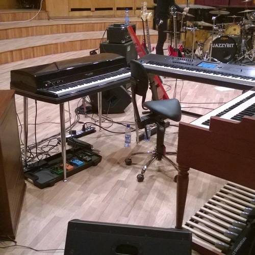 Photo of Williams Keytar V2 and more gear