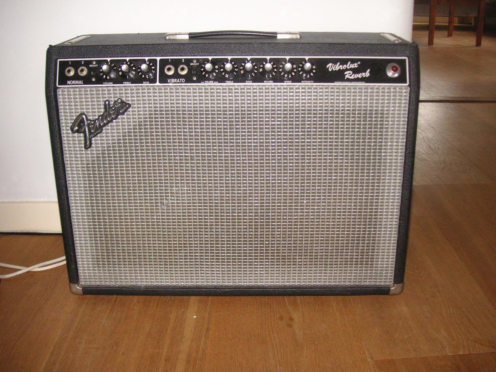 Blues Music Gear Setup by wim_aanen featuring Fender Custom Vibrolux Reverb-Amp Combo