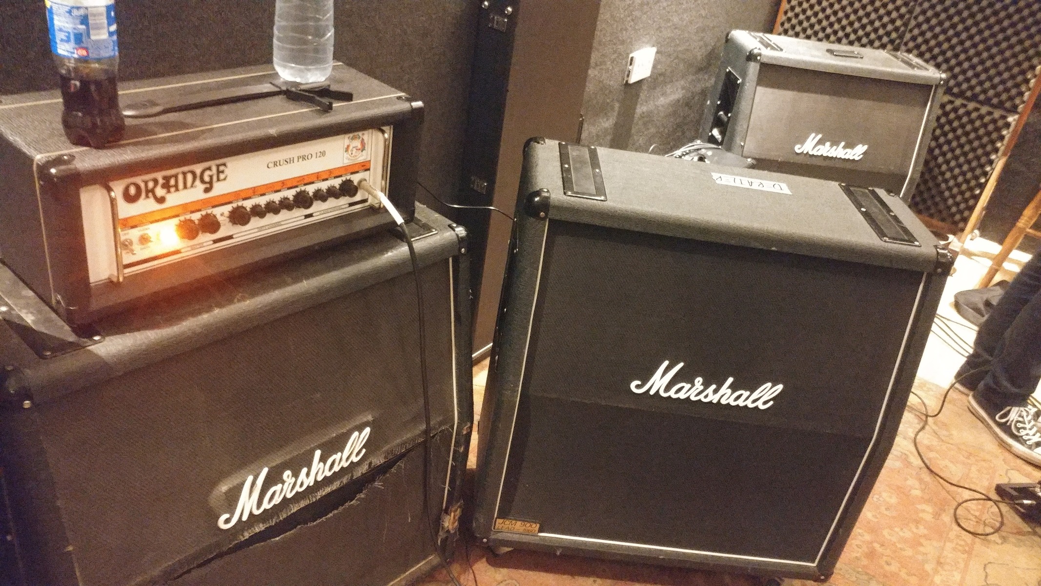 Metal Music Gear Setup by lucamclindon featuring Orange Amplifiers Crush Pro CR120H 120W Guitar Amp Head and Marshall JCM900A Lead 4x12" 300-Watt Angled Extension Cabinet