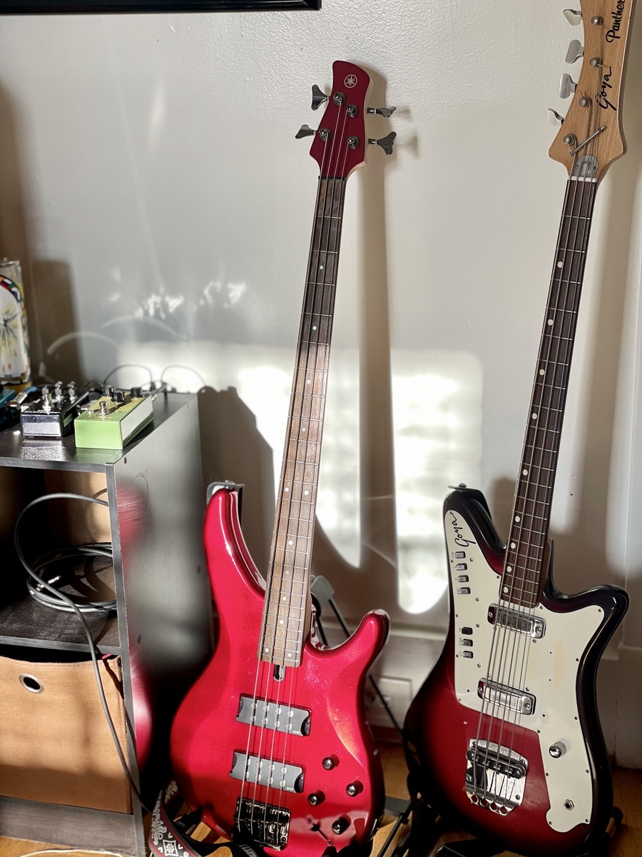 Yamaha Music Gear Setup by dave_snyder featuring Goya Guitars Panther II and Yamaha TRBX304