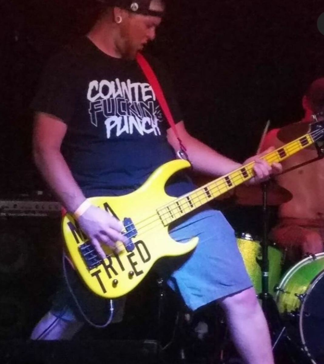 Music Gear Setup by heyessay90 featuring Dean Guitars Custom Zone Bass