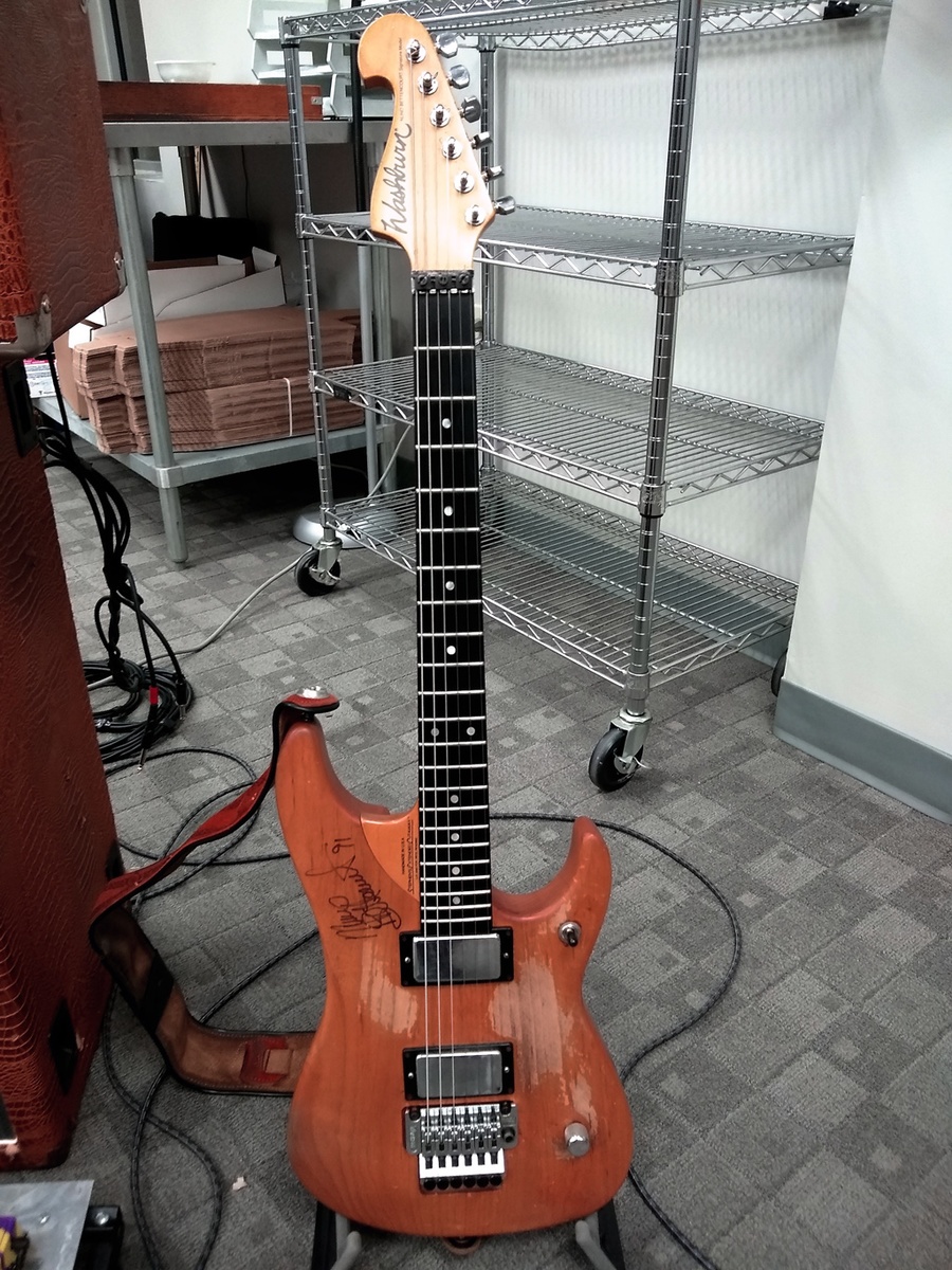 Music Gear Setup by redgtrrocker featuring Washburn N4 Nuno Bettencourt Signature model