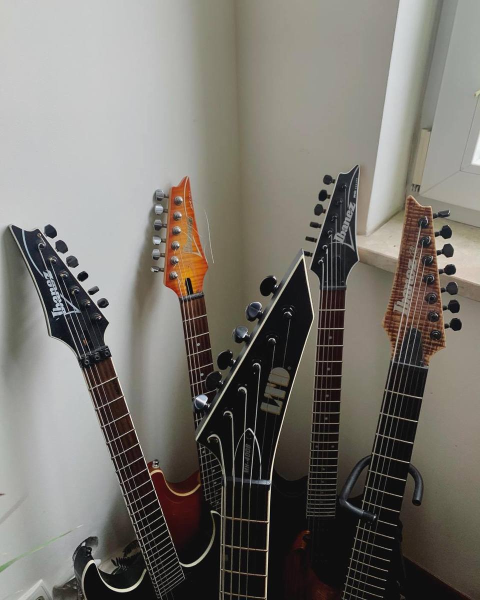 Ibanez Music Gear Setup by mikess featuring Ibanez SA260FM, Ibanez RG421EX, and Ibanez MTM2 and 2 more pieces of gear