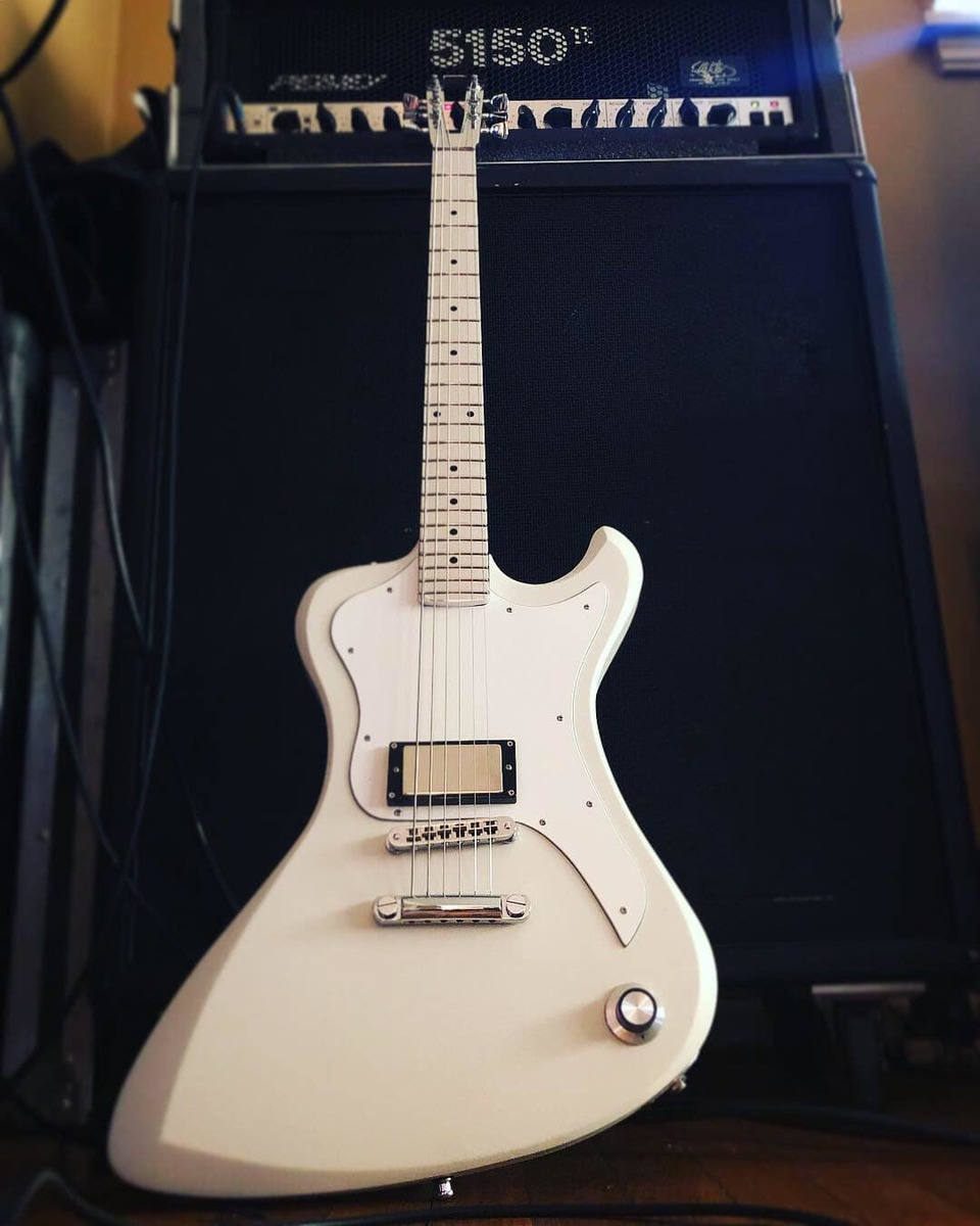 Metal Amp Rig by joe_fortunato featuring Mesa/Boogie Rectifier Standard 4x12'' Straight, Peavey 5150 II 120-Watt Guitar Amp Head, and Dunable R2 Electric Guitar
