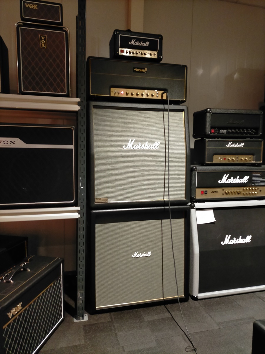 samhouse's music gear photo