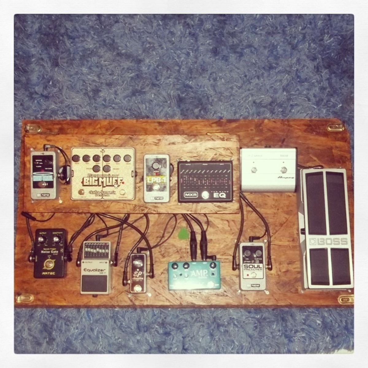Electro-Harmonix Pedalboard by jonas_n featuring MXR M-108 Ten Band Graphic EQ, Boss FV-500L Volume Pedal - Low Impedance, and Electro-Harmonix Nano Soul Preacher and 7 more pieces of gear