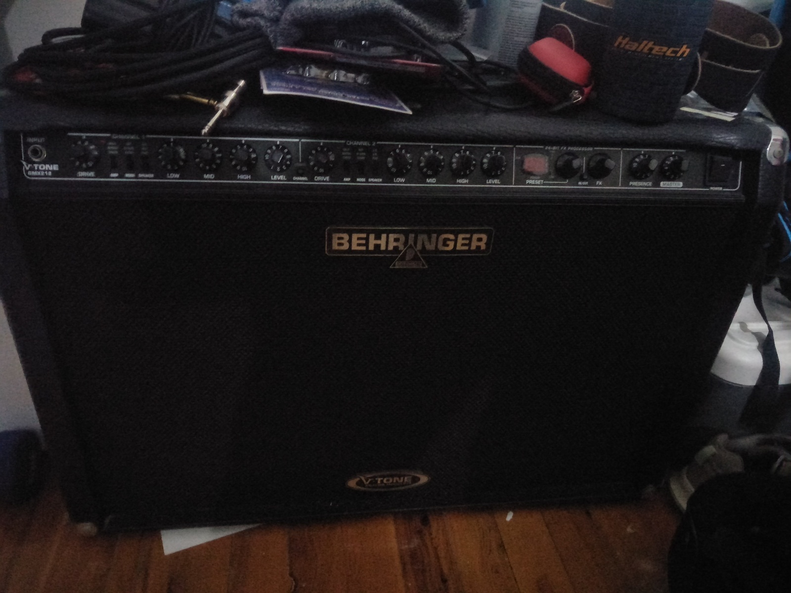 Music Gear Setup by relincanth featuring Behringer V-TONE GMX212