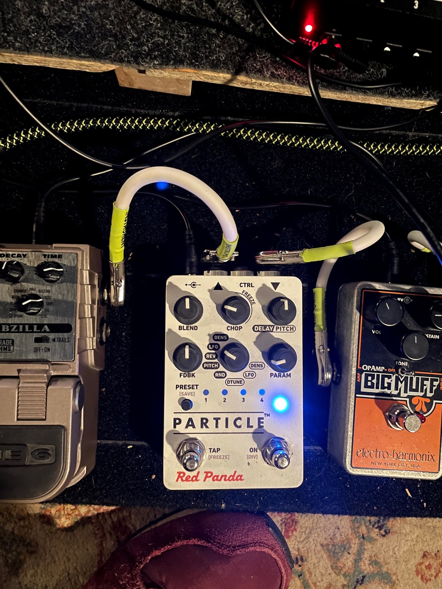 Music Gear Setup by juanlo featuring Line 6 ToneCore Verbzilla, Electro-Harmonix Op-Amp Big Muff Pi, and Red Panda Particle 2