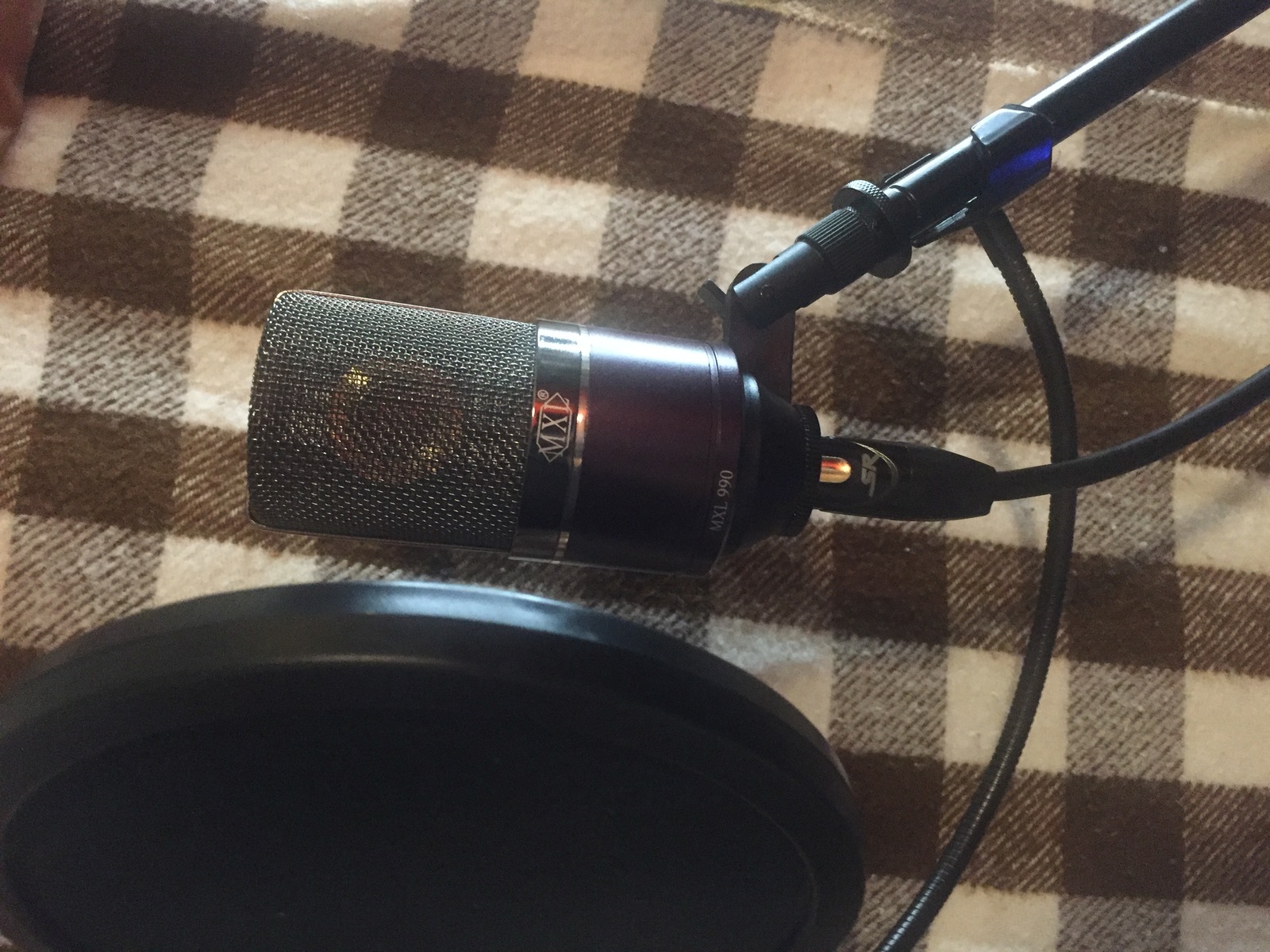 Music Gear Setup by coastindave featuring MXL Midnight 990 Condenser Microphone