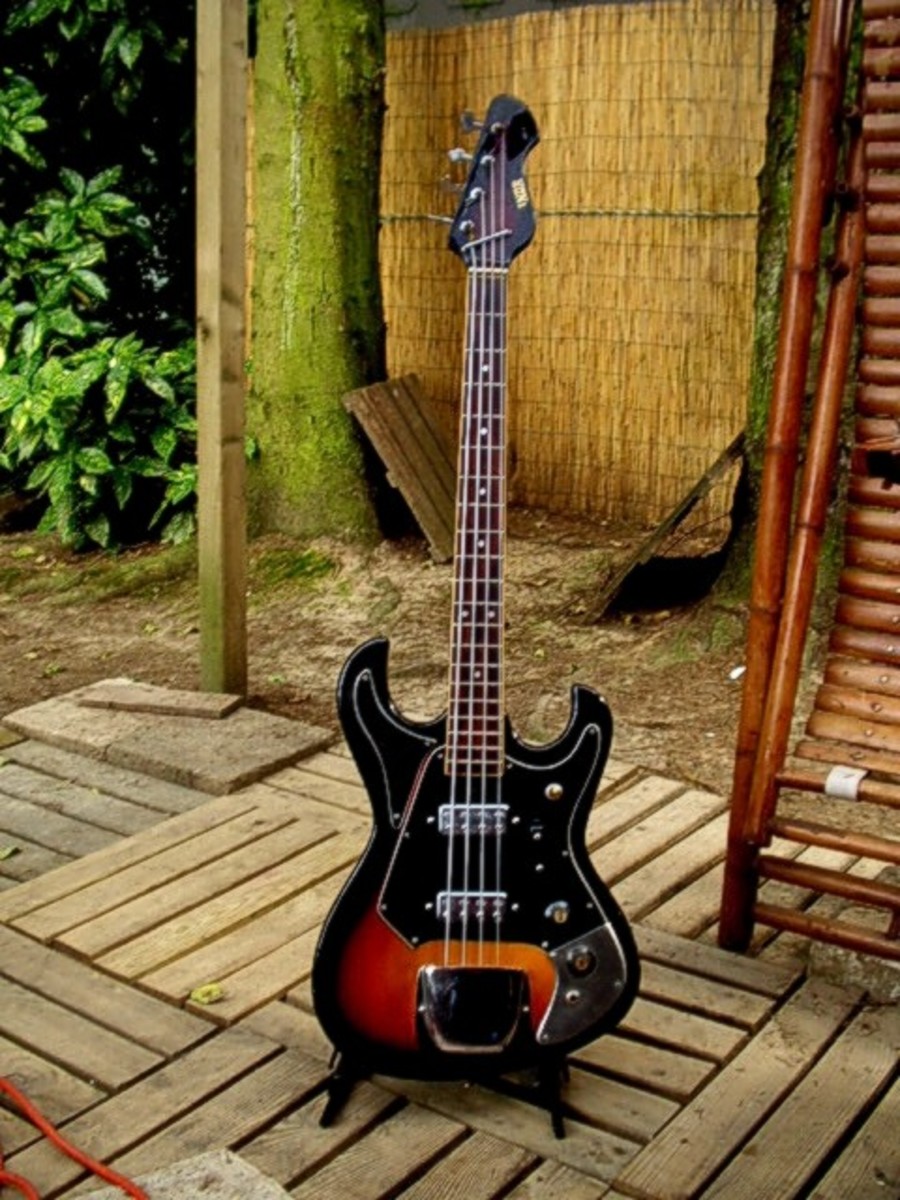 Music Gear Setup by alain_rouxhet featuring Kinor 70's bass