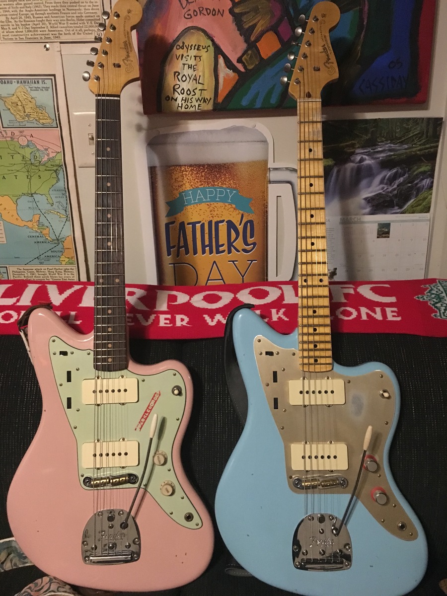 Music Gear Setup by the_pooka_macphellimey featuring Fender Custom Shop Jazzmaster (1998)