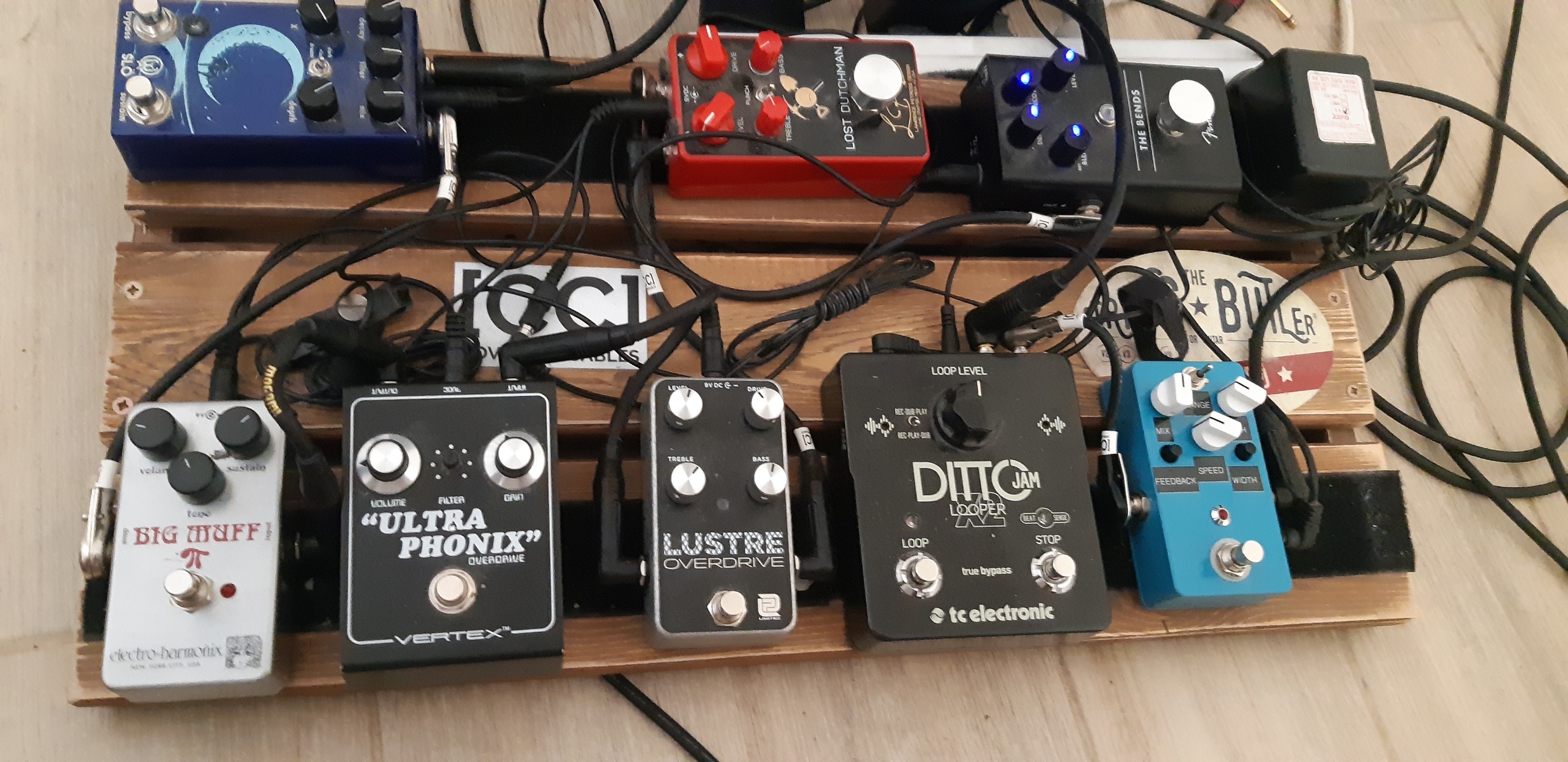 gal_eliyah_levi's music gear photo