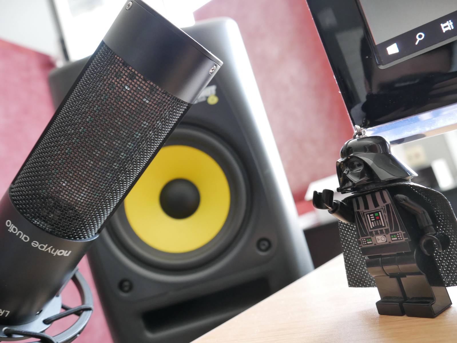 House Music Gear Setup by kostis featuring KRK Rokit 6 G2 Studio Monitor and Nohype Audio LRM-2 ribbon mic