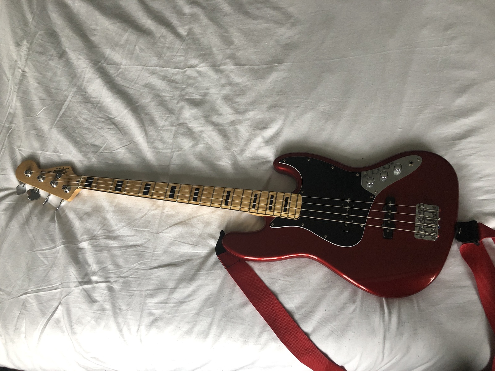Music Gear Setup by will_1212 featuring Squier Jazz Vintage Modified '70s