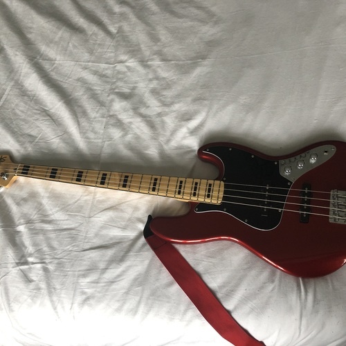 Squier Jazz Vintage Modified '70s - What To Know & Where To Buy