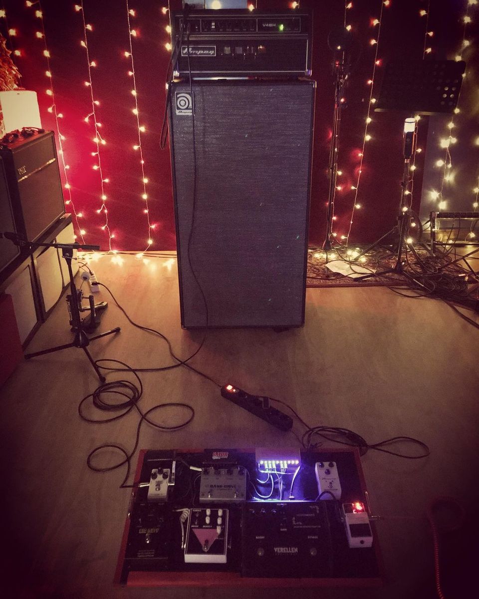 Amp Rig by davidmanzullo featuring Boss TU-2 Chromatic Tuner, Electro-Harmonix "Black Russian" Big Muff Pi V8, and MXR CSP233 Micro Amp Plus and 5 more pieces of gear