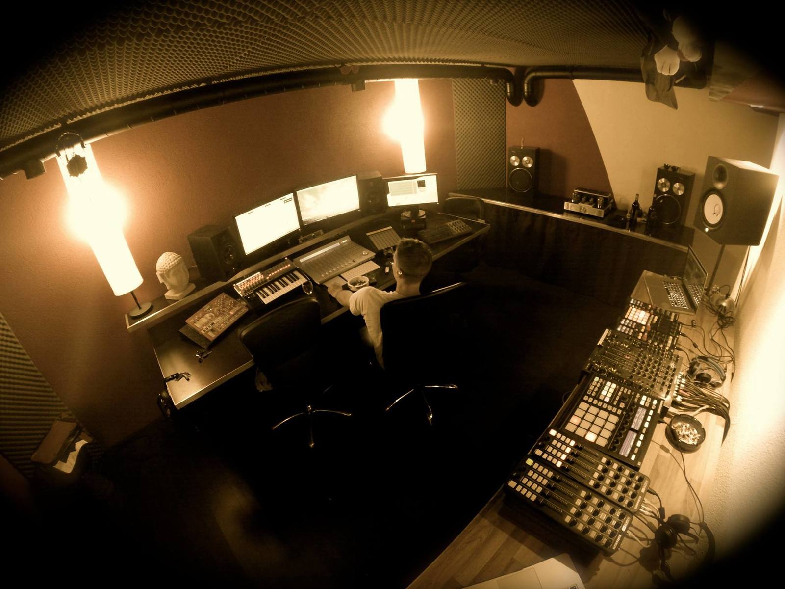 twosuspects's music gear photo