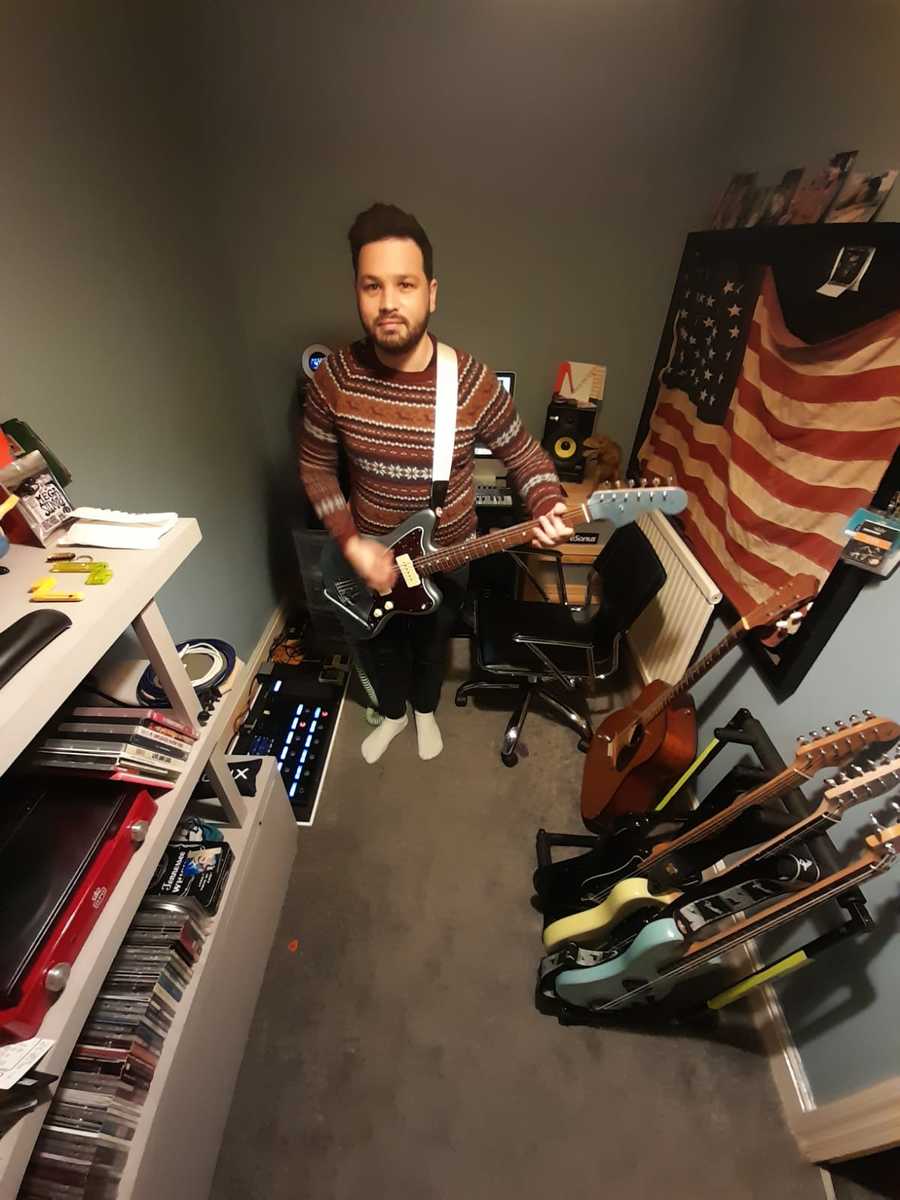 Fender Music Gear Setup by james_khan featuring Fender Stratocaster Electric Guitar, Line 6 Helix, and Fender Vintera '60s Jazzmaster