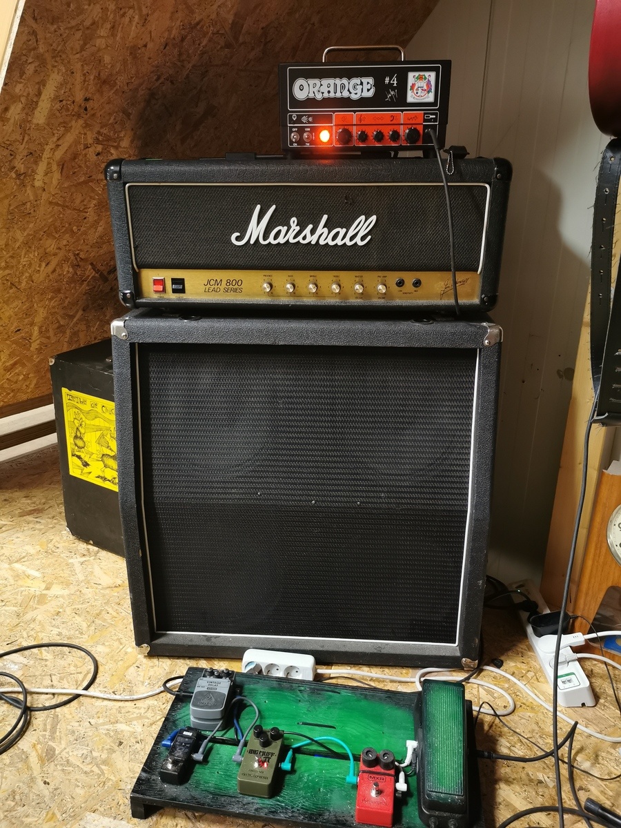 Metal Amp Rig by emil_saloranta featuring Dunlop GCB-95 Cry Baby, MXR M102 Dyna Comp, and Marshall JCM800 2203 and 5 more pieces of gear