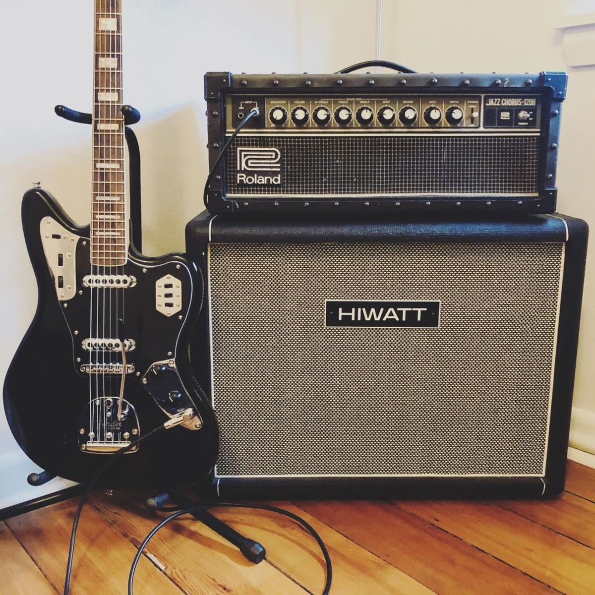 Amp Rig by troyrk featuring Hiwatt SE212F Fane 2x12 Speaker Cabinet, Roland JC-120H Jazz Chorus, and Squier Classic Vibe '70s Jaguar and 1 more piece of gear