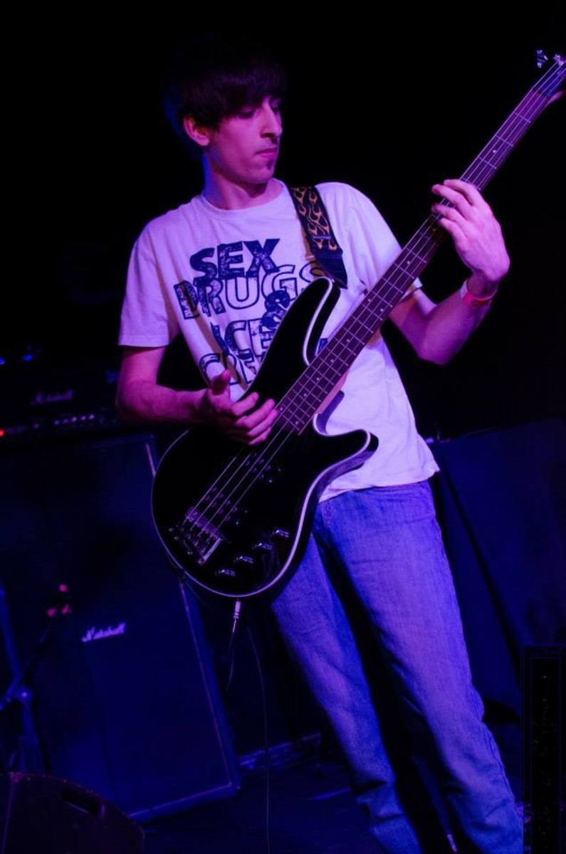 Music Gear Setup by alexi_fontaine featuring Ibanez SRX 360