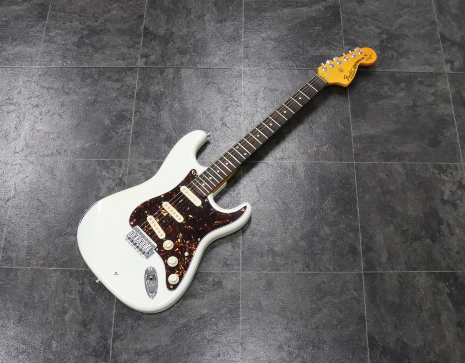 Music Gear Setup by eduardotanimura featuring Fender Stratocaster Electric Guitar
