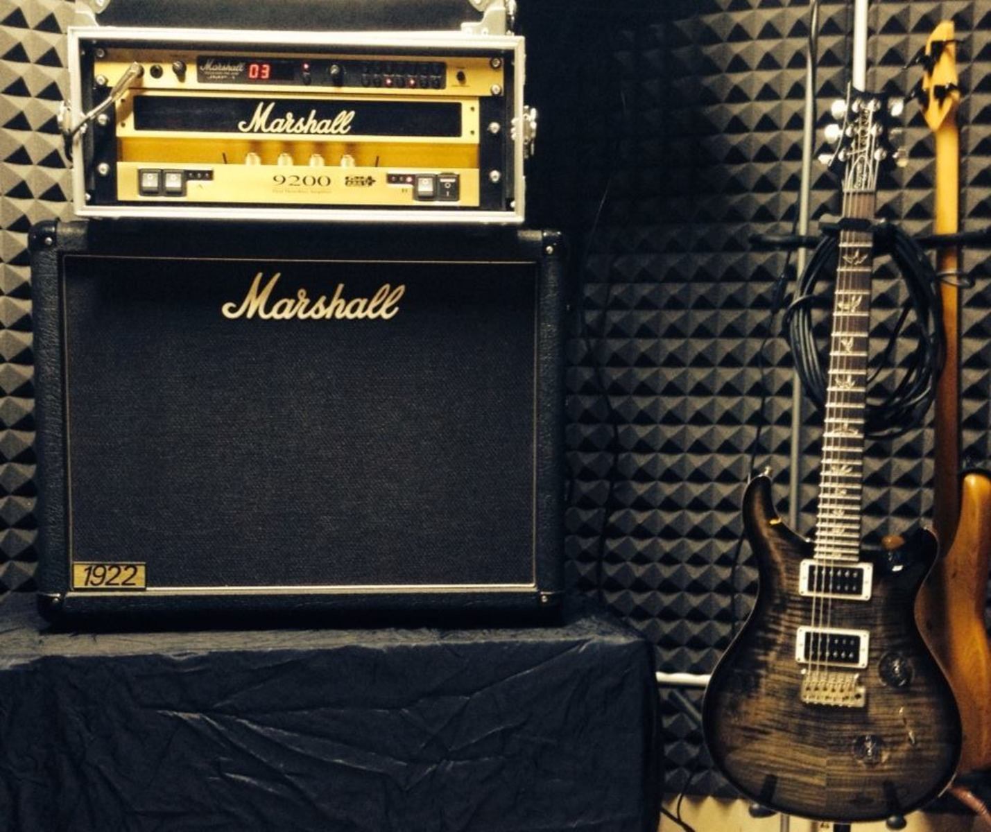 Metal Music Gear Setup by alessio_corrado featuring Marshall JMP-1 Tube MIDI Guitar Preamp, Marshall 9200 MonoBlock Power Amp, and Marshall 1922 cabinet 2x12" and 1 more piece of gear