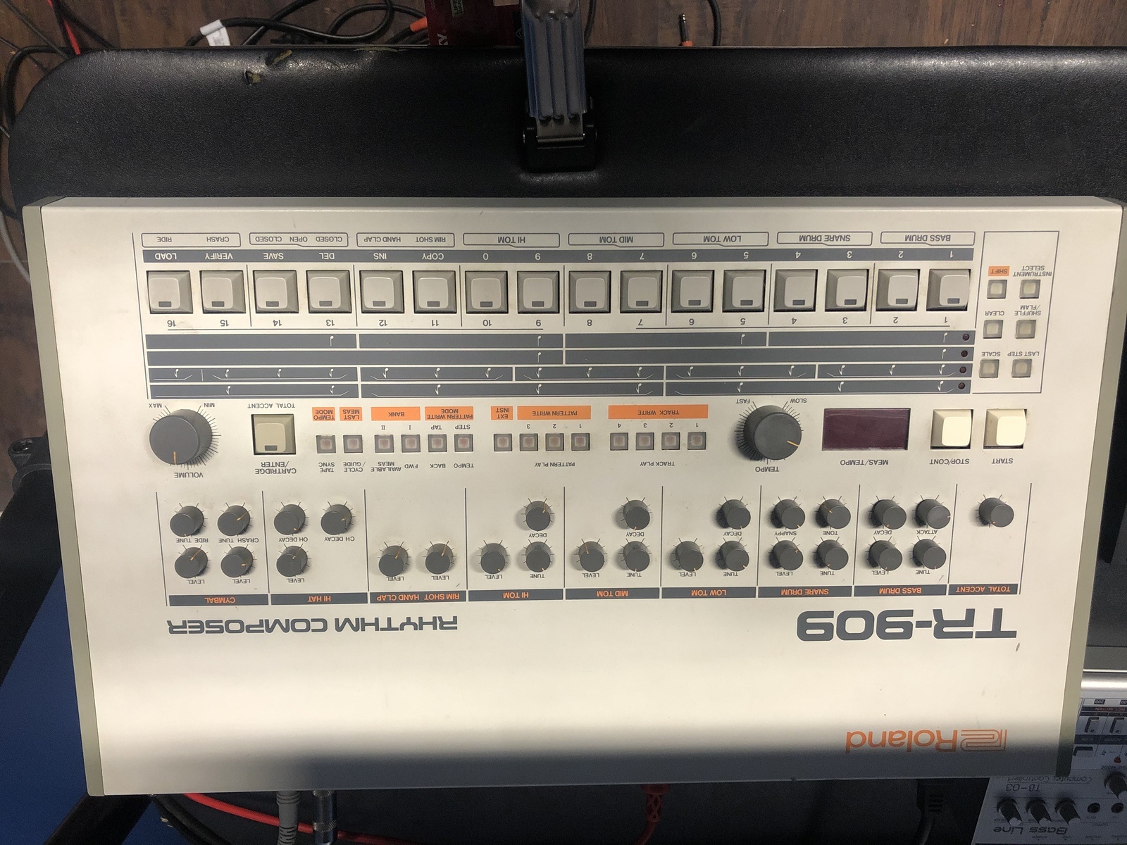 Music Gear Setup by abcdj featuring Roland TR-909 Rhythm Composer