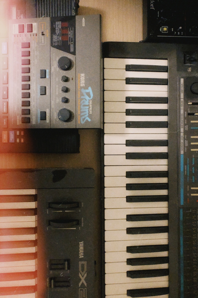 monochrome's music gear photo