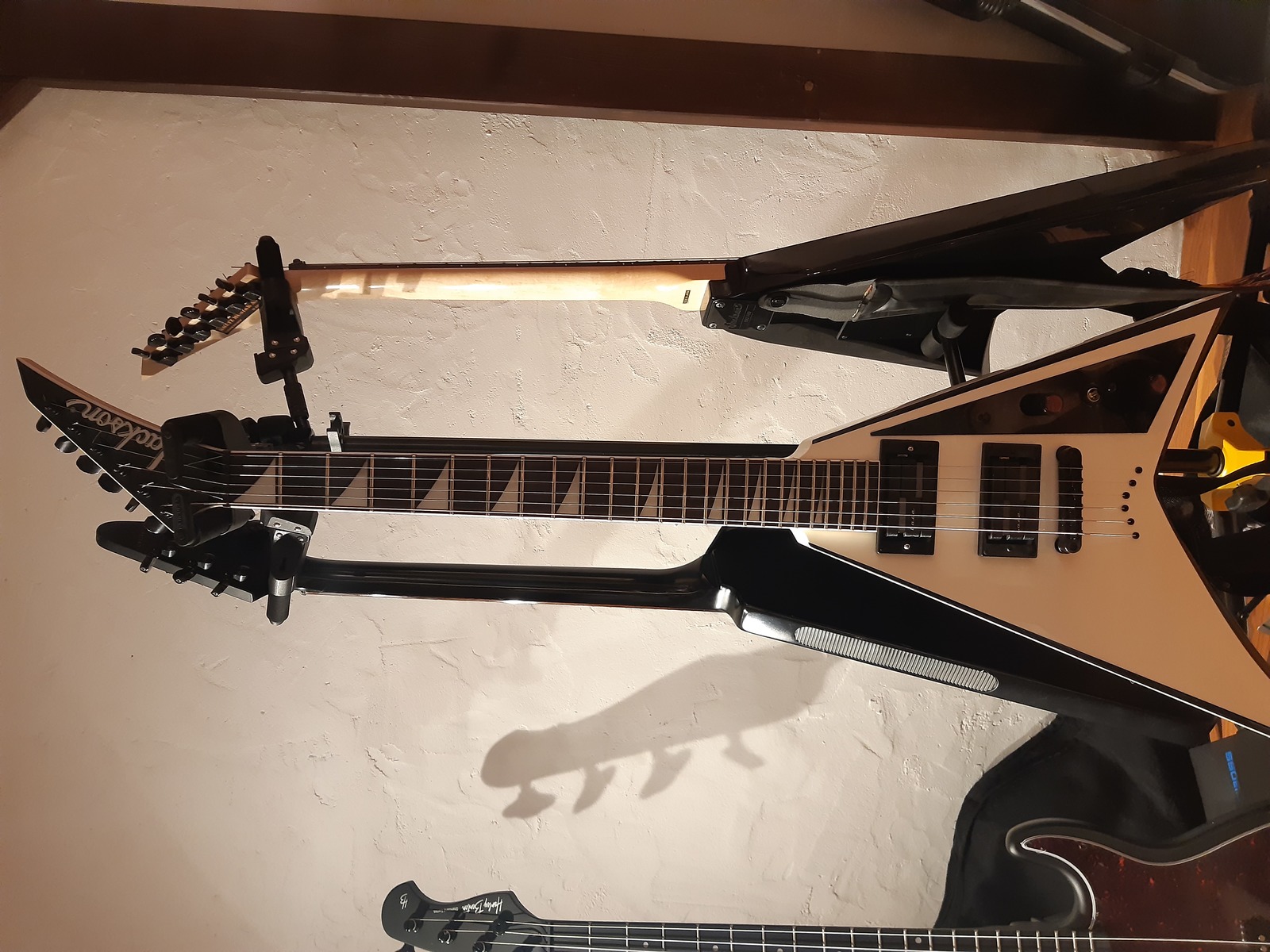 Lace Music Gear Setup by mario_mauritzsen featuring Jackson JS32T Rhoads, Lace Alumitone Deathbucker, and Lace Alumitone Humbucker