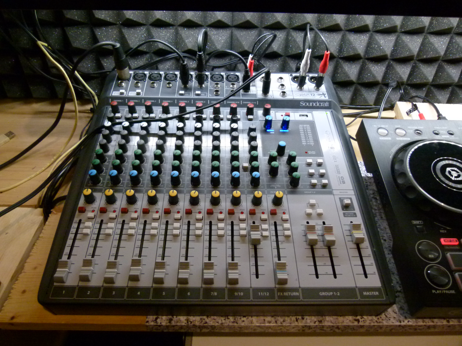 Music Gear Setup by statusnominal featuring Soundcraft Signature 12MTK