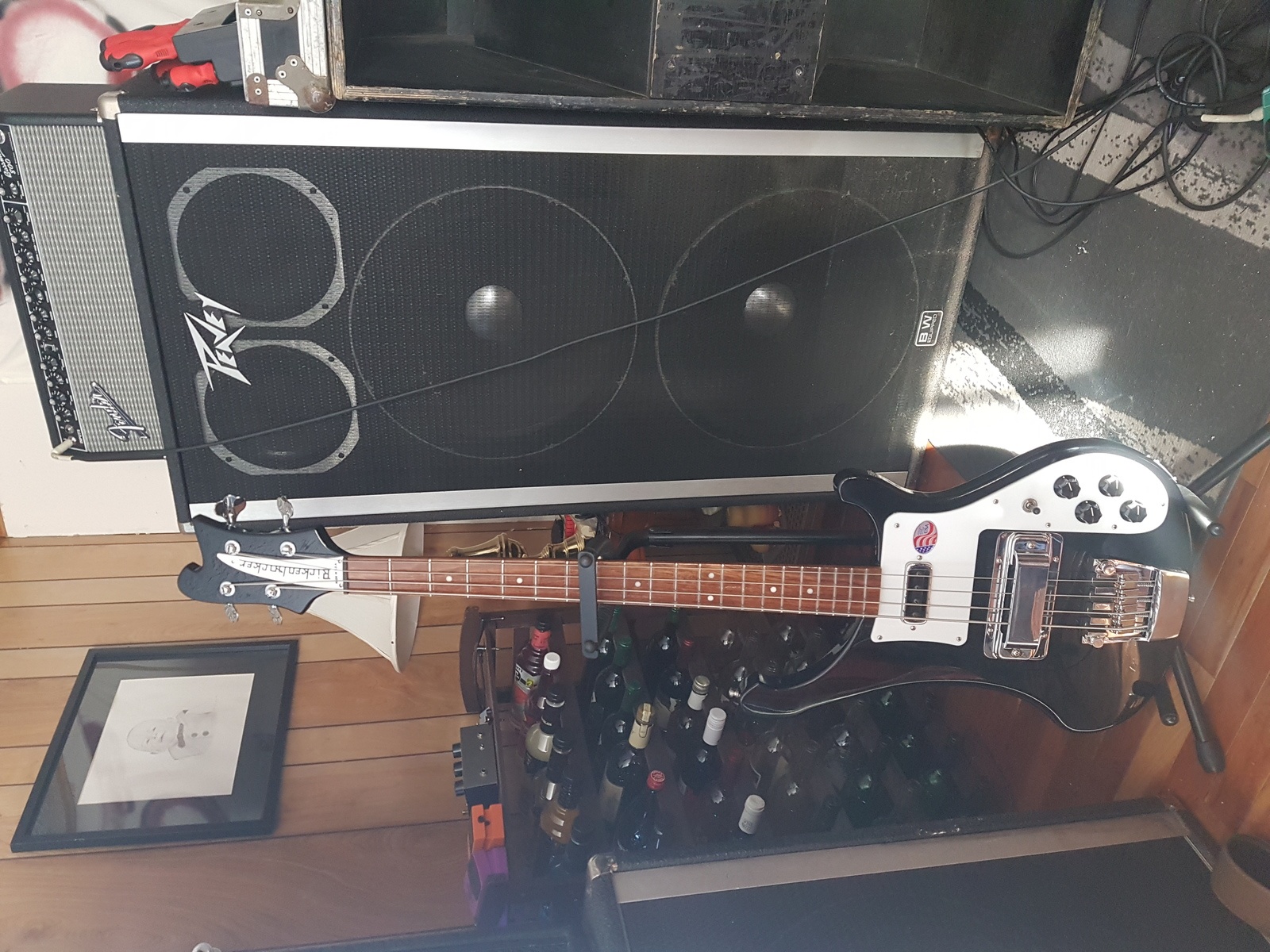 Bass Rig by brandon_jobin_vandoorselaere featuring Fender Bassman 800 Hybrid 800W Bass Amp Head, Peavey 3620, and Rickenbacker 4003S
