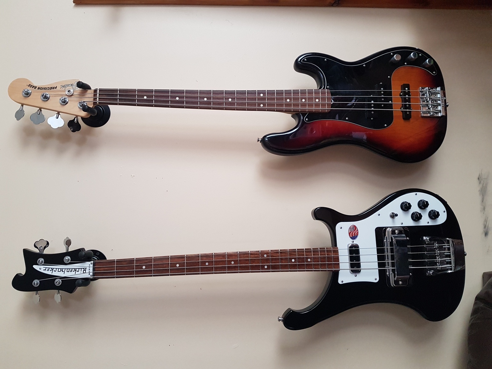 Rickenbacker Music Gear Setup by brandon_jobin_vandoorselaere featuring Rickenbacker 4003S and Fender American Performer Precision Bass