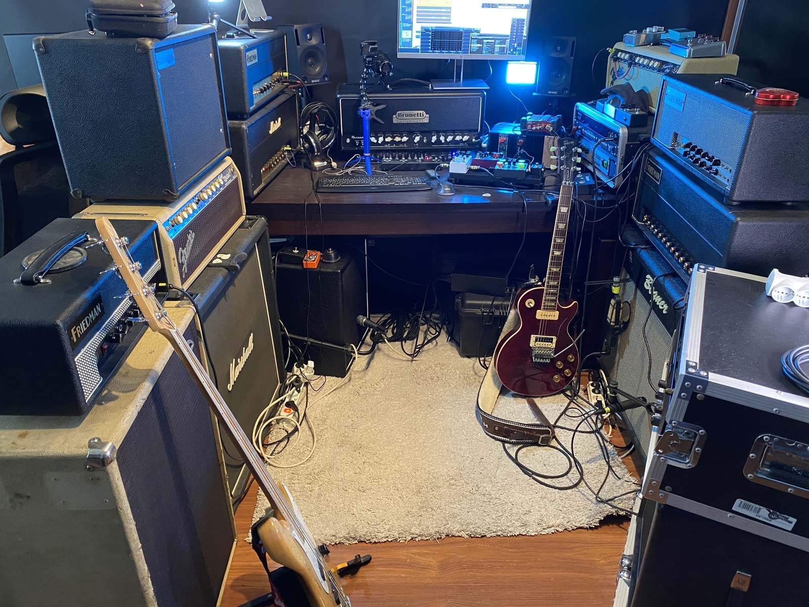 Metal Music Gear Setup by peterglavanov featuring Fender Tonemaster 100W Amp Head, Friedman Small Box 50W 2-Channel Tube Guitar Amp Head, and Fender Tremolux (1962) and 7 more pieces of gear