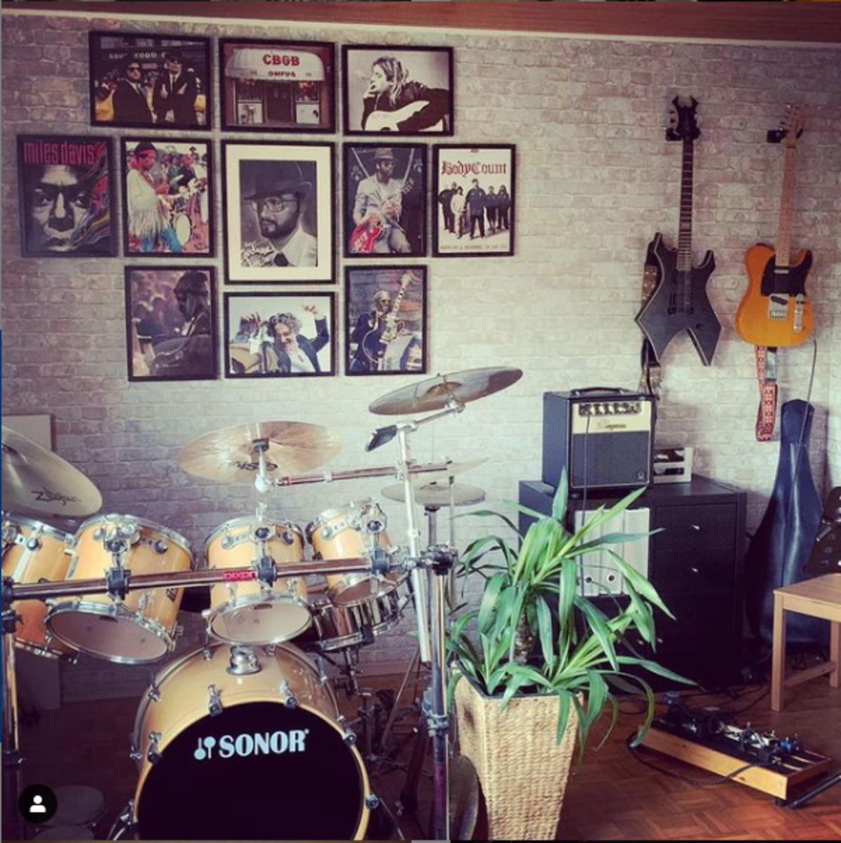 Metal Drum Kit by patrick_spitzmacher featuring Pearl 14x5 Chad Smith Signature Snare Drum, Zildjian 22" ping ride, and B.C. Rich Mick Thomson Signature M7 Warlock and 5 more pieces of gear